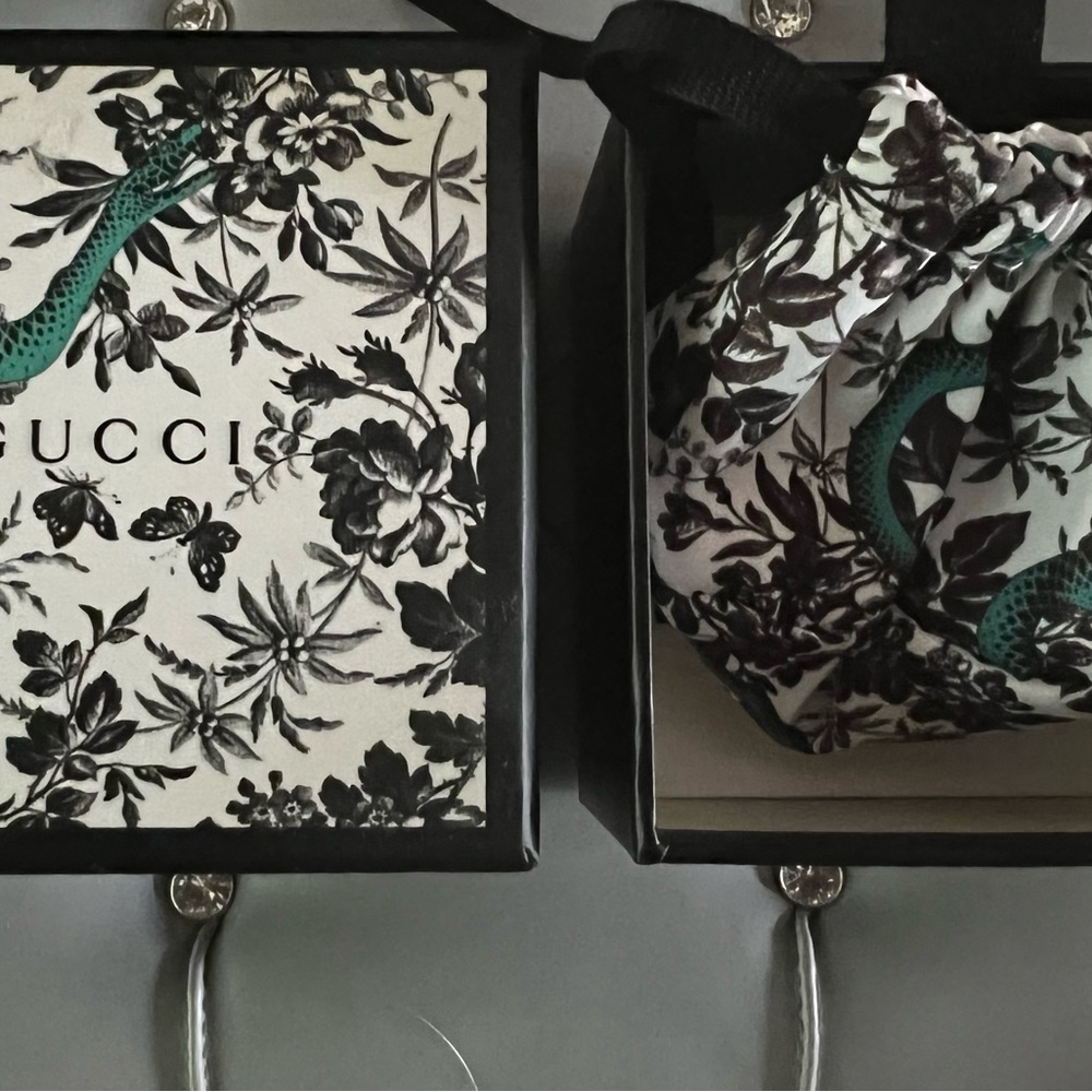 Gucci Sterling Silver Garden Ring Tiger Blue Enamel Buckle Band Ring with box - Picture 3 of 3